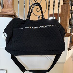 Vera Bradley Stylish Black Quilted Women's Bag